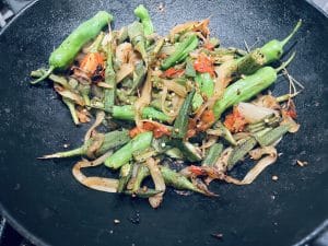Okra Curry Stir Fry Sizzle by Bucketlist.com